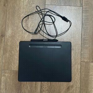 Wacom Tablet: Intuos Medium